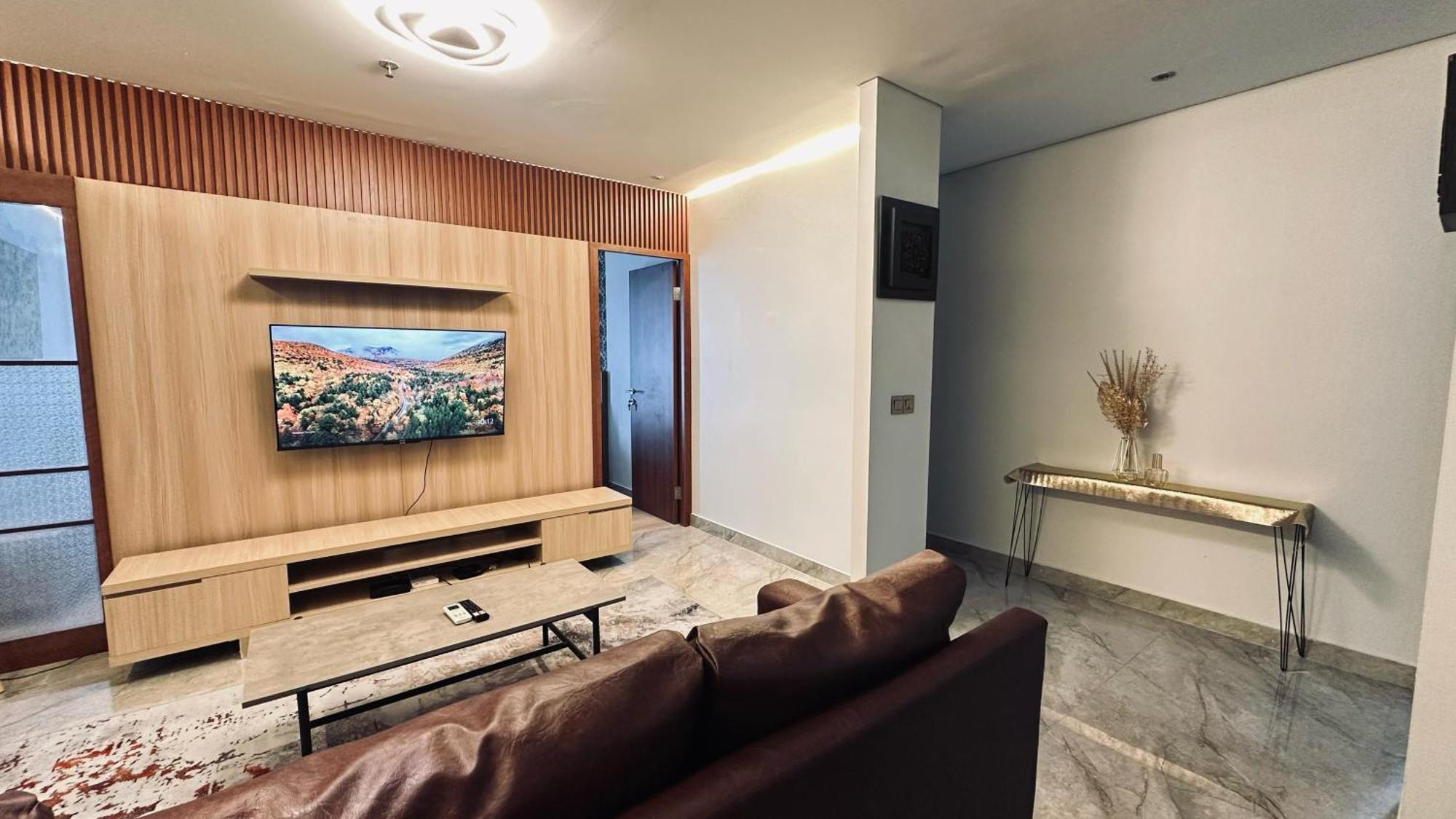 The H Tower Rasuna Suites Kuningan Jakarta By Villaloka Exterior photo