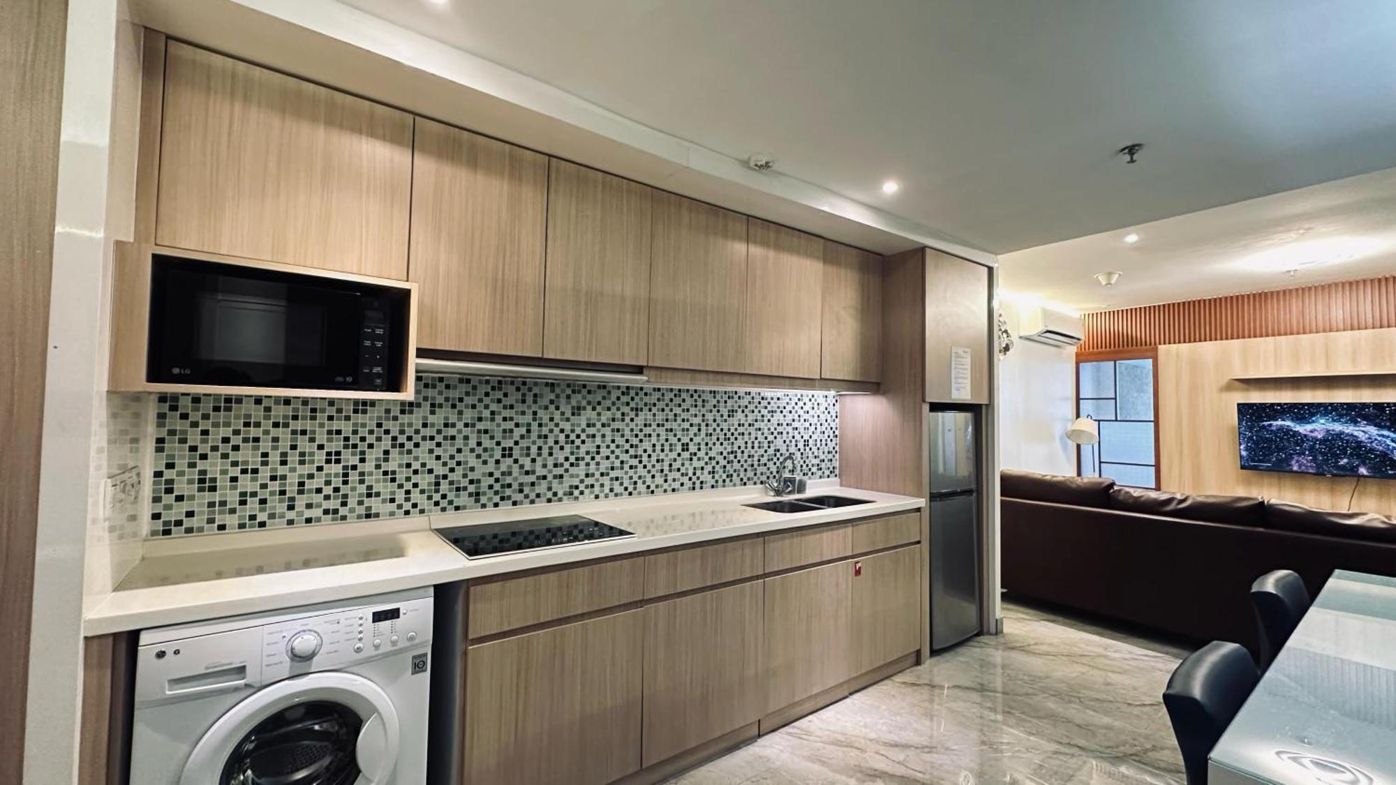 The H Tower Rasuna Suites Kuningan Jakarta By Villaloka Exterior photo