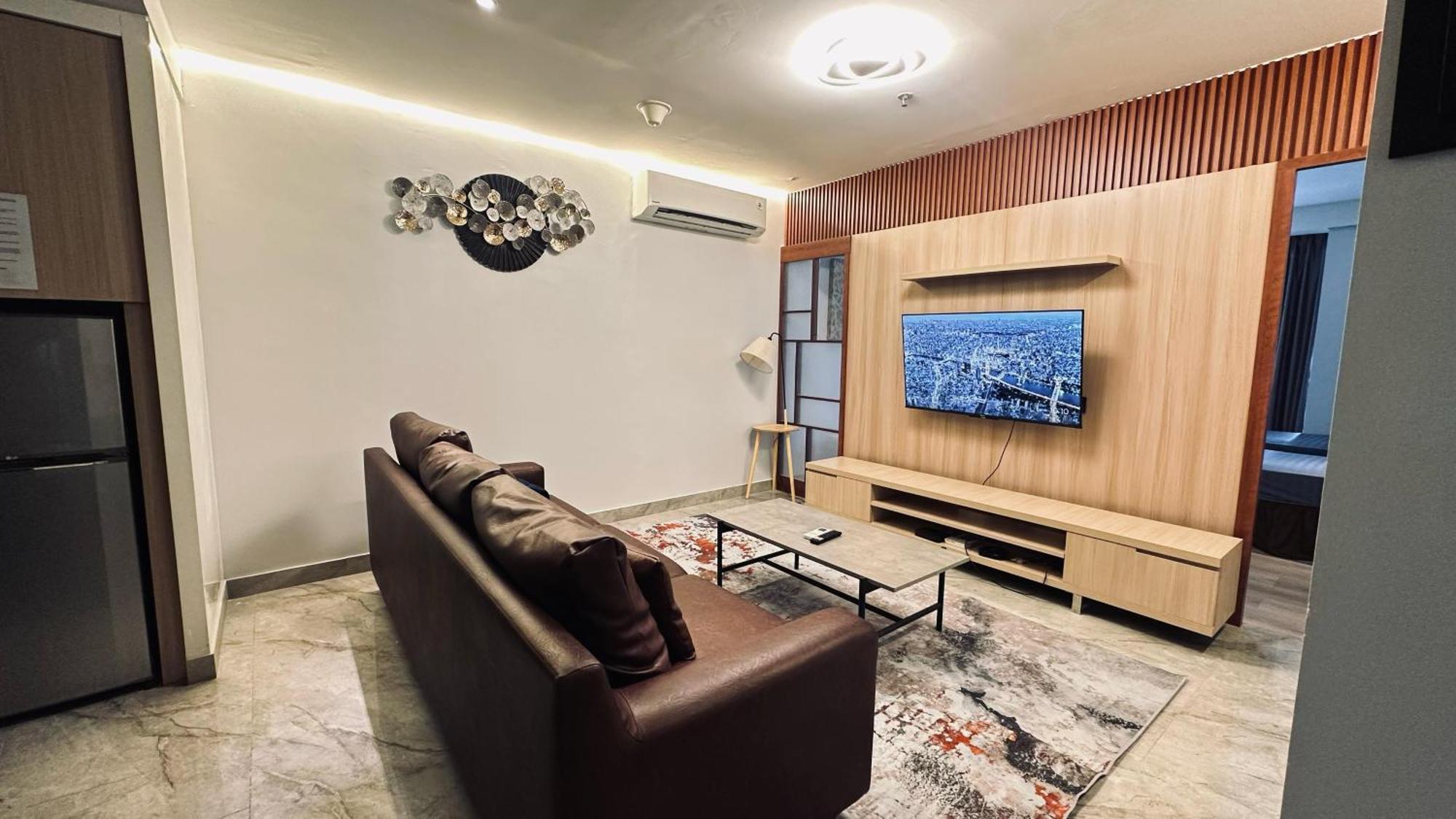 The H Tower Rasuna Suites Kuningan Jakarta By Villaloka Exterior photo